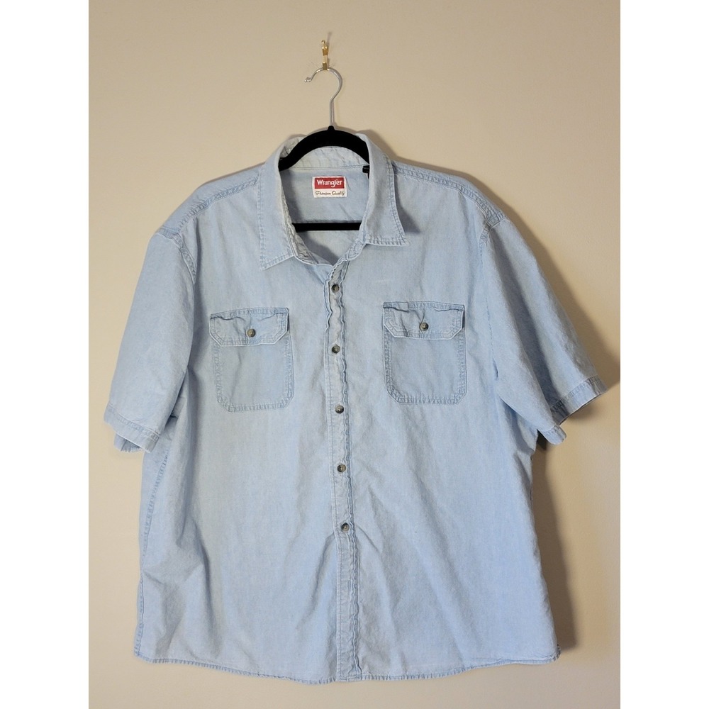 Wrangler Collared Button Up Denim Shirt. Plus Size 2XL. Dual Front Pockets.‎